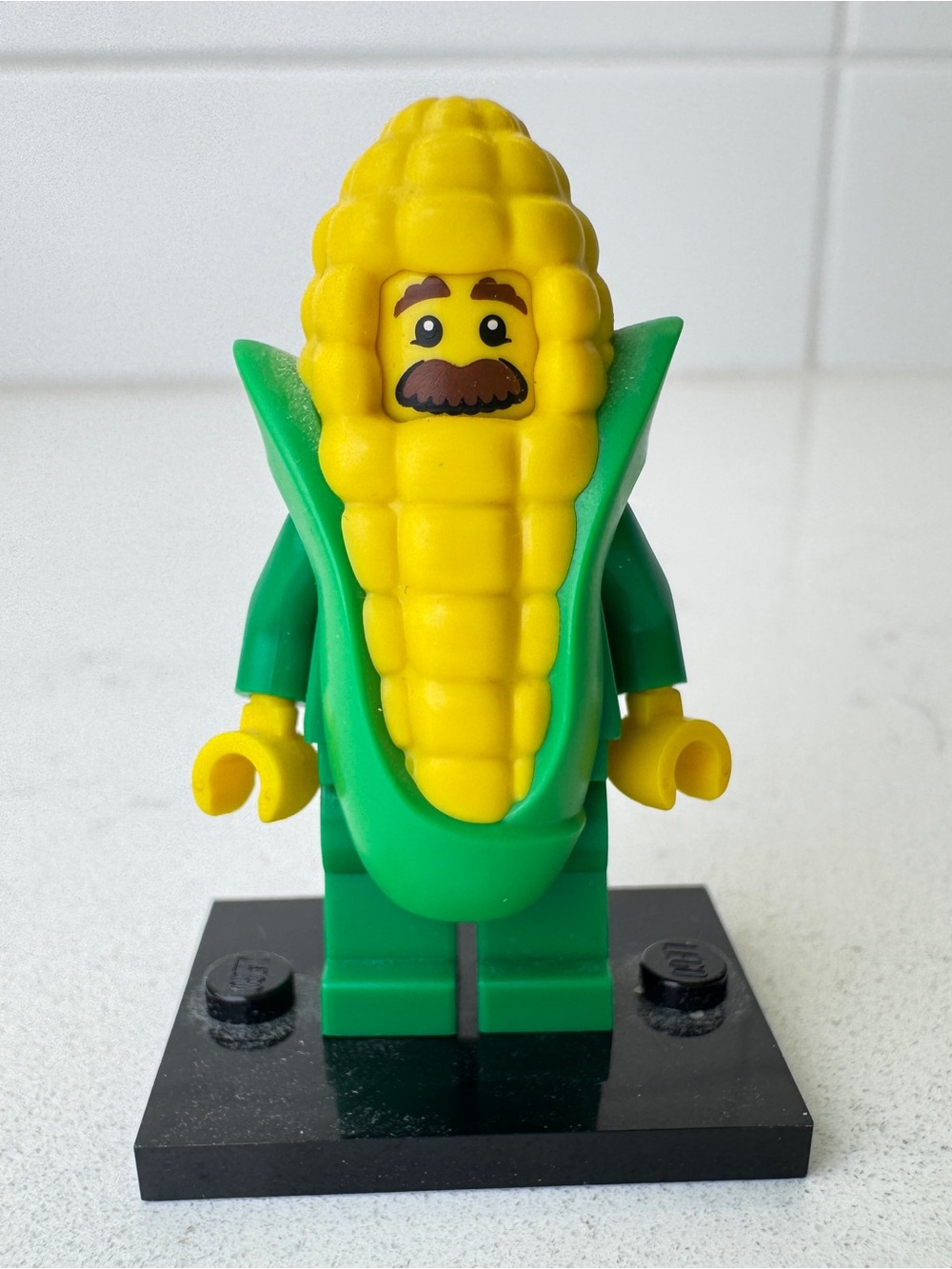 Lego Minifig - Corn Cob Guy - CMF Series 17